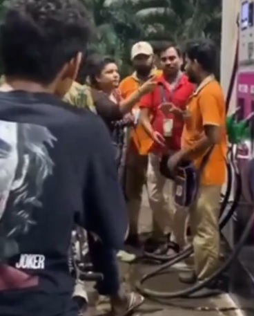 महिला