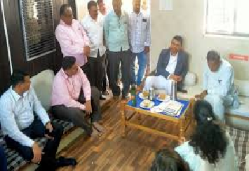 धर्मपाल मेश्राम यांनी रमाई घरकुल योजनेचा घेतला आढावा