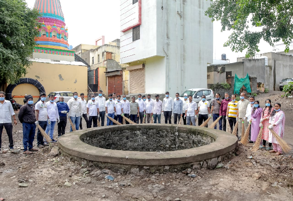 आटपाडी नगरपंचायतीतर्फे स्वच्छता व सुशोभीकरण मोहीम संपन्न