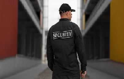 सुरक्षा रक्षक